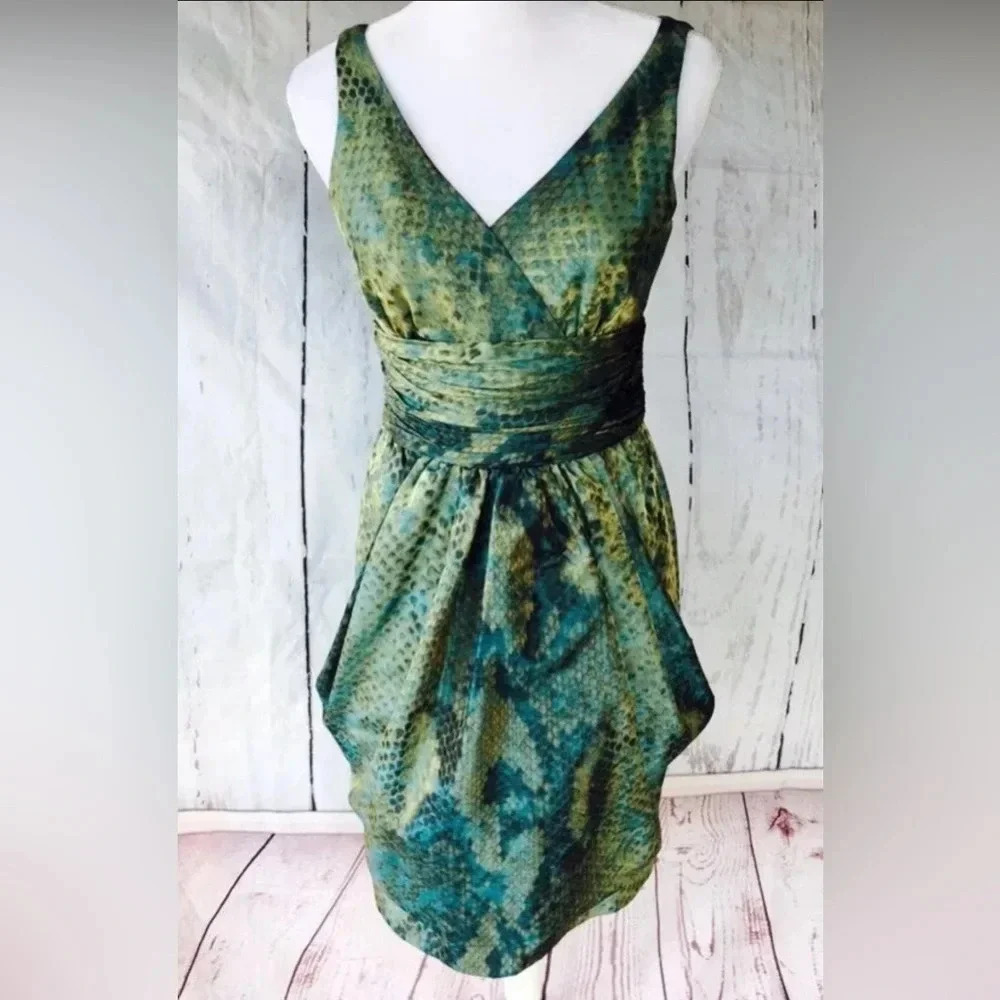 Lafayette 148 New York Size 2 Teal Snake Print Sleeveless Cocktail Dress